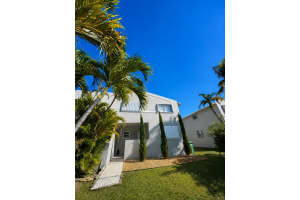 9050 203rd Terrace, Cutler Bay, FL 33189 - MLS#B26030431