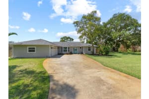 698 Fischer Drive, Sebastian, FL 32958 - MLS#B26030512