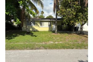 2201 W Carol Circle, West Palm Beach, Fl 33415, West Palm Beach
