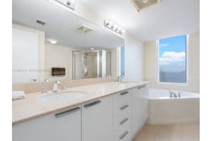 16699 Collins Avenue, Sunny Isles Beach, FL 33160 - MLS#B26030550