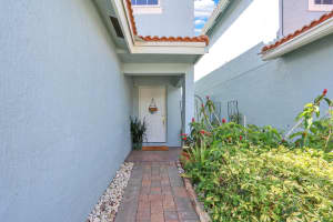 3300 Commodore Court, West Palm Beach, FL 33411 - MLS#B26030613
