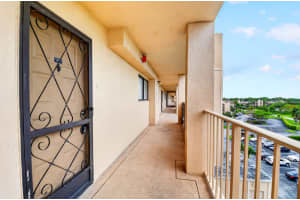6866 Huntington Lane, Delray Beach, FL 33446 - MLS#B26030656