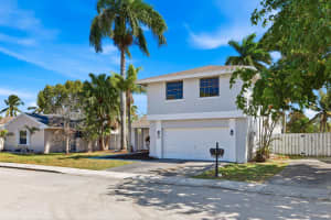 820 Rock Hill Avenue, Davie, FL 33325 - MLS#B26030667