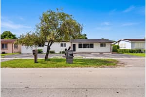 10040 32nd Street, Miami, FL 33165 - MLS#B26030671