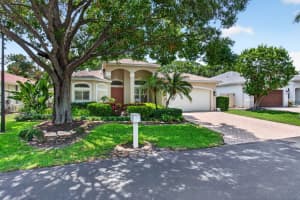 68 Lake Eden Drive, Boynton Beach, FL 33435 - MLS#B26030745