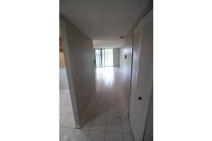 9621 Sunrise Lakes Boulevard, Sunrise, FL 33322 - MLS#B26030962