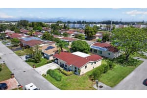 1601 48th Place, Deerfield Beach, FL 33064 - MLS#B26030966