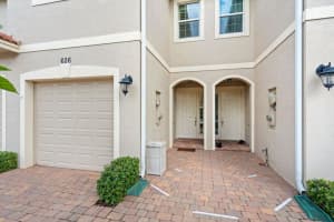 626 Glen Crest Way, Stuart, FL 34997 - MLS#B26031124