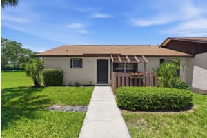 21 V�a De Casas Norte, Boynton Beach, FL 33426, Boynton Beach, FL 33426 - MLS#B26031138