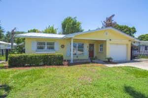 475 19th Place, Vero Beach, FL 32960 - MLS#B26031157