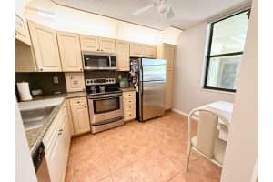 2908 Carambola Cir Circle, Coconut Creek, FL 33066 - MLS#B26031226