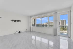 3300 36th Street, Fort Lauderdale, FL 33308 - MLS#B26031244
