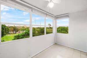 725 Lori Drive, Palm Springs, FL 33461 - MLS#B26031276