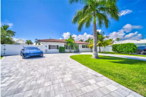 250 27th Court, Boca Raton, FL 33431 - MLS#B26031283