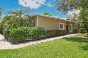 649 Bent Paddle Lane, Port Saint Lucie, FL 34983 - MLS#B26031307