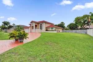 15620 Canterbury Court, Davie, FL 33331 - MLS#B26031356