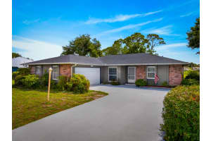 5110 Eagle Drive, Fort Pierce, FL 34951 - MLS#B26031381