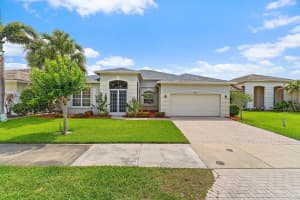 317 Lake Forest Way, Port Saint Lucie, FL 34986 - MLS#B26031385