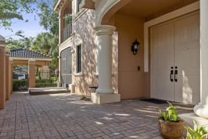 2742 Kinsington Circle, Weston, FL 33332 - MLS#B26031533
