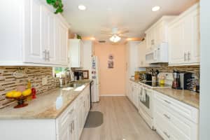 18 Lake Vista Trail, Port St Lucie, FL 34952 - MLS#B26031595