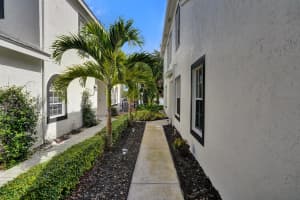 10694 Pelican Drive, Wellington, FL 33414 - MLS#B26031610