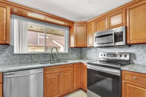 5272 Bosque Lane, West Palm Beach, FL 33415 - MLS#B26031611