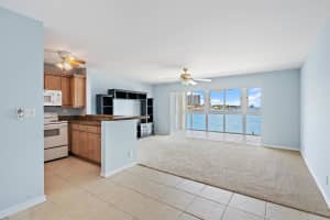 400 Wilma Circle, Riviera Beach, FL 33404 - MLS#B26031871