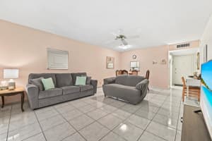 701 Lori Drive, Palm Springs, FL 33461 - MLS#B26031877