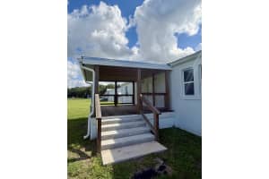 2822 47th Terrace, Okeechobee, FL 34974 - MLS#B26031915