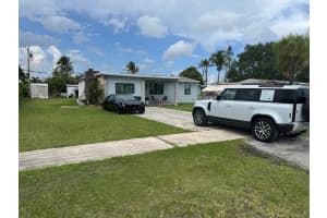 1561 14th Street, Homestead, FL 33033 - MLS#B26031977