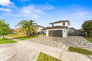 15015 88th Court, Miami Lakes, FL 33018 - MLS#B26032007