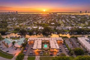 342 Southwind Drive, North Palm Beach, FL 33408 - MLS#B26032031