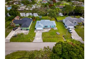 662 Essex Drive, Port Saint Lucie, FL 34984 - MLS#B26032042