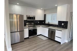 2733 NE 6th Ave, Wilton Manors, FL 33334, - MLS#B26032086