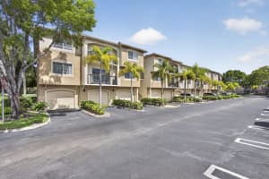800 Crestwood Ct Court, Royal Palm Beach, FL 33411 - MLS#B26032132
