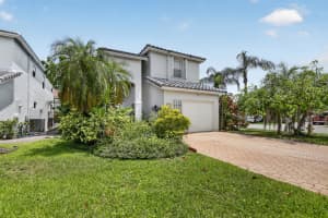 10690 2nd Circle, Pembroke Pines, FL 33026 - MLS#B26032144