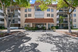 4156 Inverrary Drive, Lauderhill, FL 33319 - MLS#B26032151