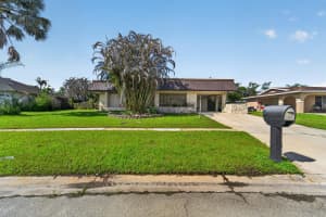 214 Camelot Drive, Port Saint Lucie, FL 34983 - MLS#B26032202