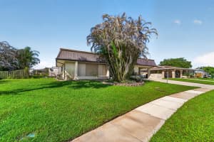214 Camelot Drive, Port Saint Lucie, FL 34983 - MLS#B26032202