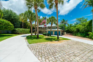 304 Indian Groves Drive, Stuart, FL 34994 - MLS#B26032244