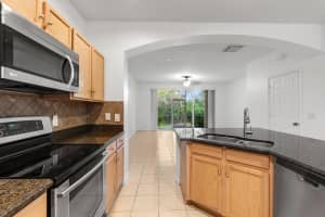 9926 Lago Drive, Boynton Beach, FL 33472 - MLS#B26032293