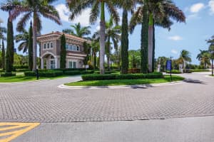 4715 Eucalyptus Drive, Hollywood, FL 33021 - MLS#B26032330