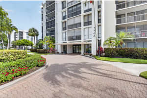 1732 Bridgewood Drive, Boca Raton, FL 33434 - MLS#B26032371
