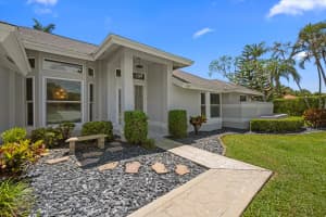 15880 Meadow Wood Drive, Wellington, FL 33414 - MLS#B26032421