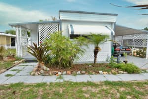 8400 Eagle Avenue, Hobe Sound, FL 33455 - MLS#B26032462