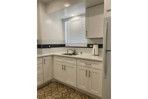 719 Lori Drive, Palm Springs, FL 33461 - MLS#B26032475