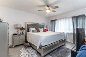 8911 Hollybrook Boulevard, Pembroke Pines, FL 33025 - MLS#B26032492