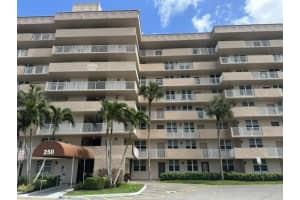 250 Jacaranda Drive, Plantation, FL 33324 - MLS#B26032527