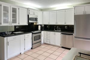 1700 Embassy Drive, West Palm Beach, FL 33401 - MLS#B26032582
