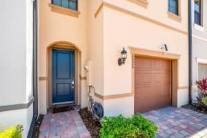 4824 Chantilly Road, Lake Worth, FL 33467 - MLS#B26032670